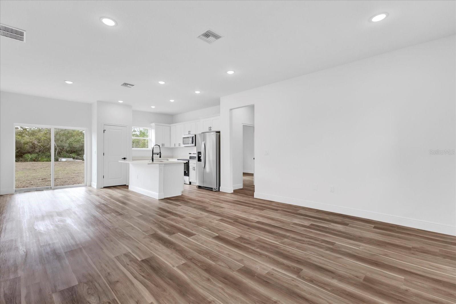 42 FISHER WAY TRACK