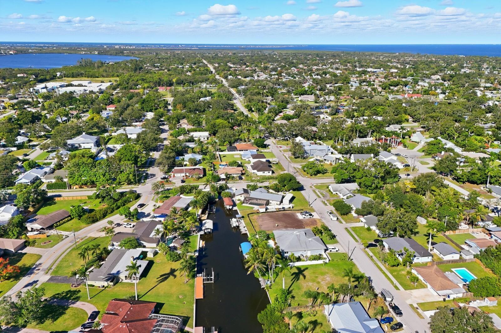 BONAIRE BAYOU - Land