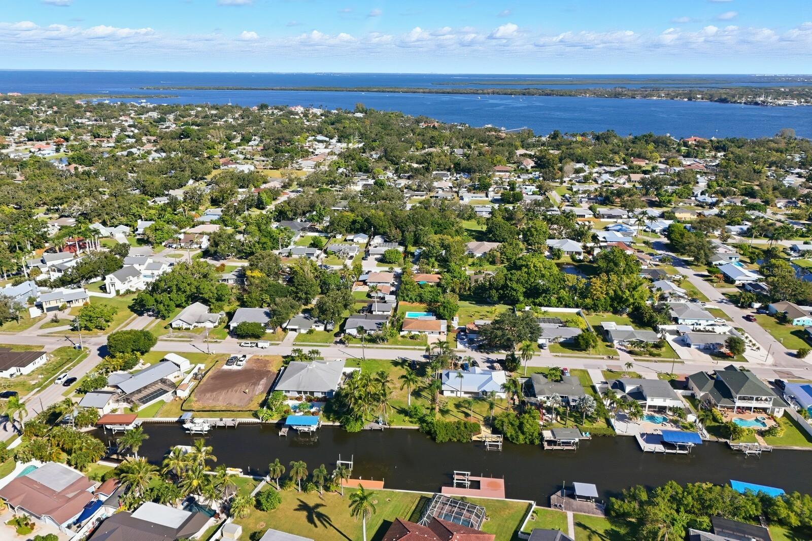 BONAIRE BAYOU - Land
