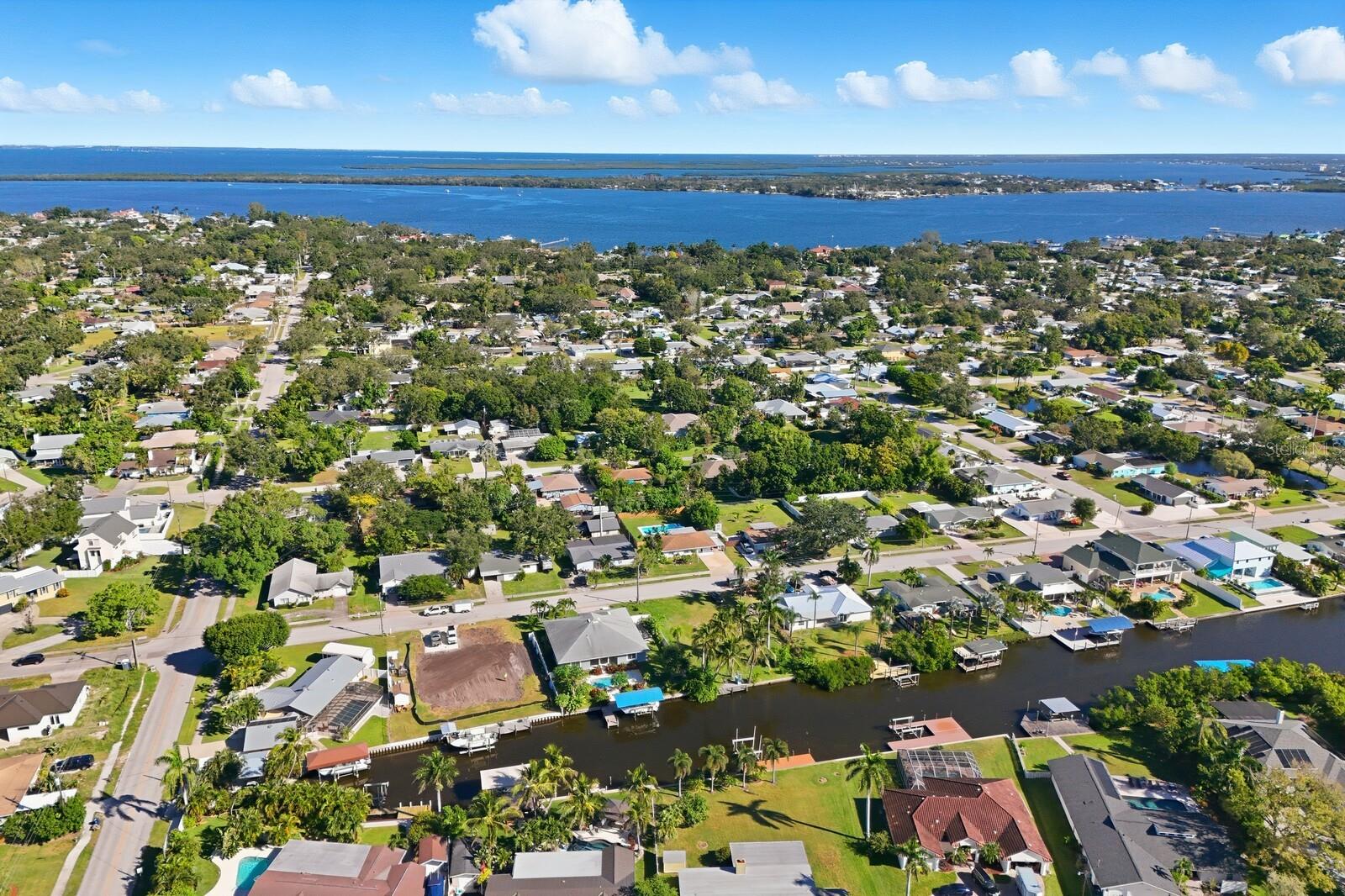 BONAIRE BAYOU - Land