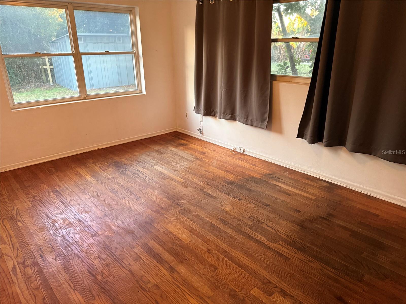 WATERFRONT ESTATES 1ST ADD - Residential Lease