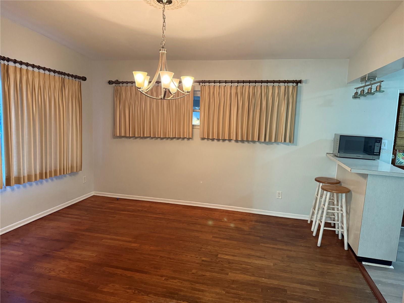 WATERFRONT ESTATES 1ST ADD - Residential Lease