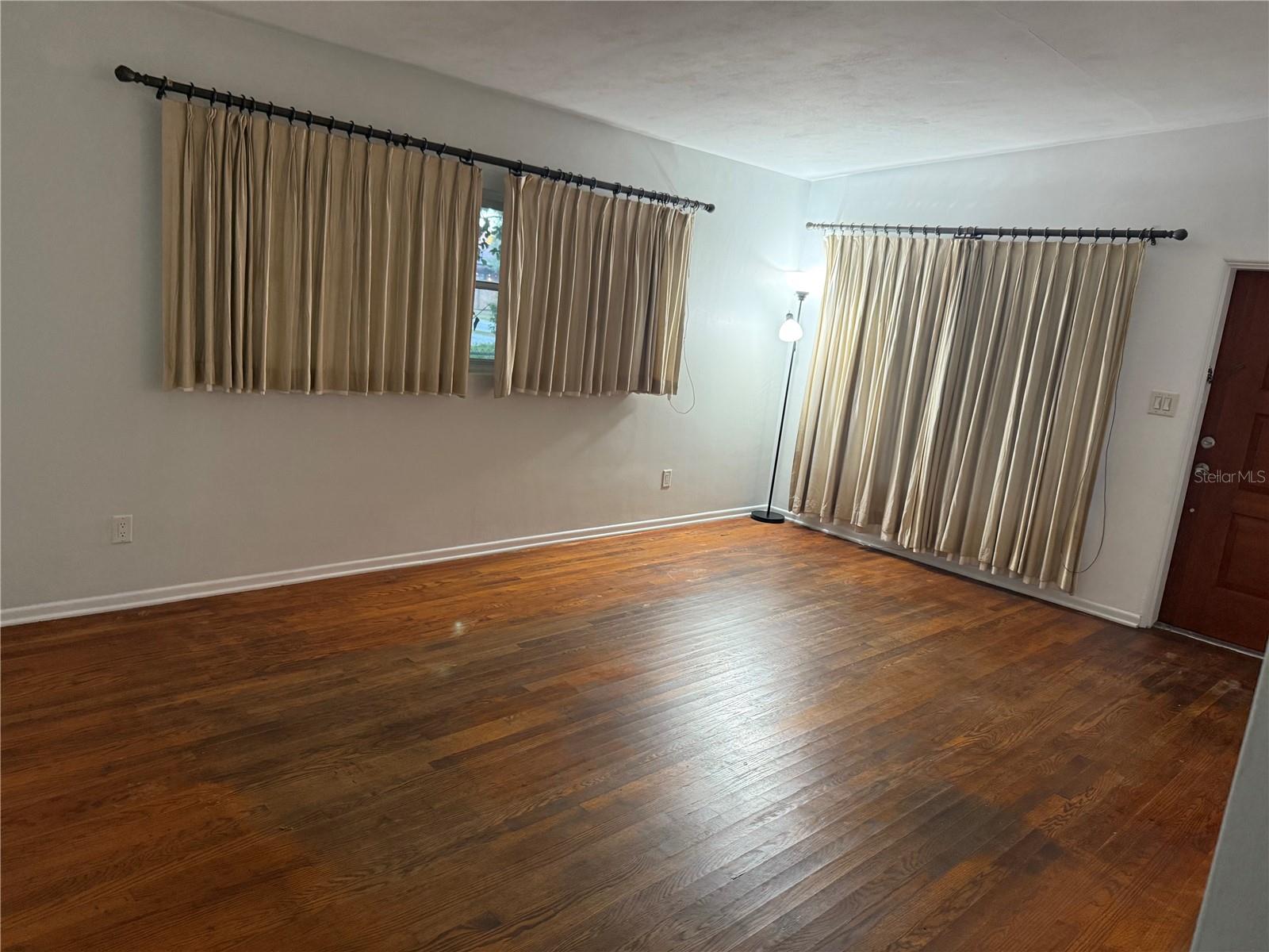 WATERFRONT ESTATES 1ST ADD - Residential Lease