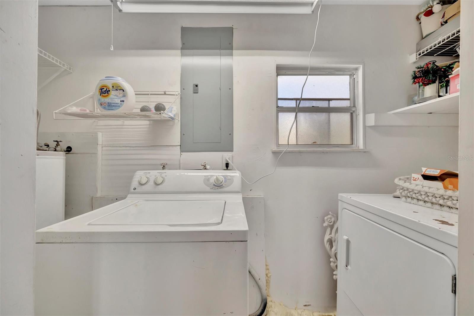 KENILWORTH - Residential