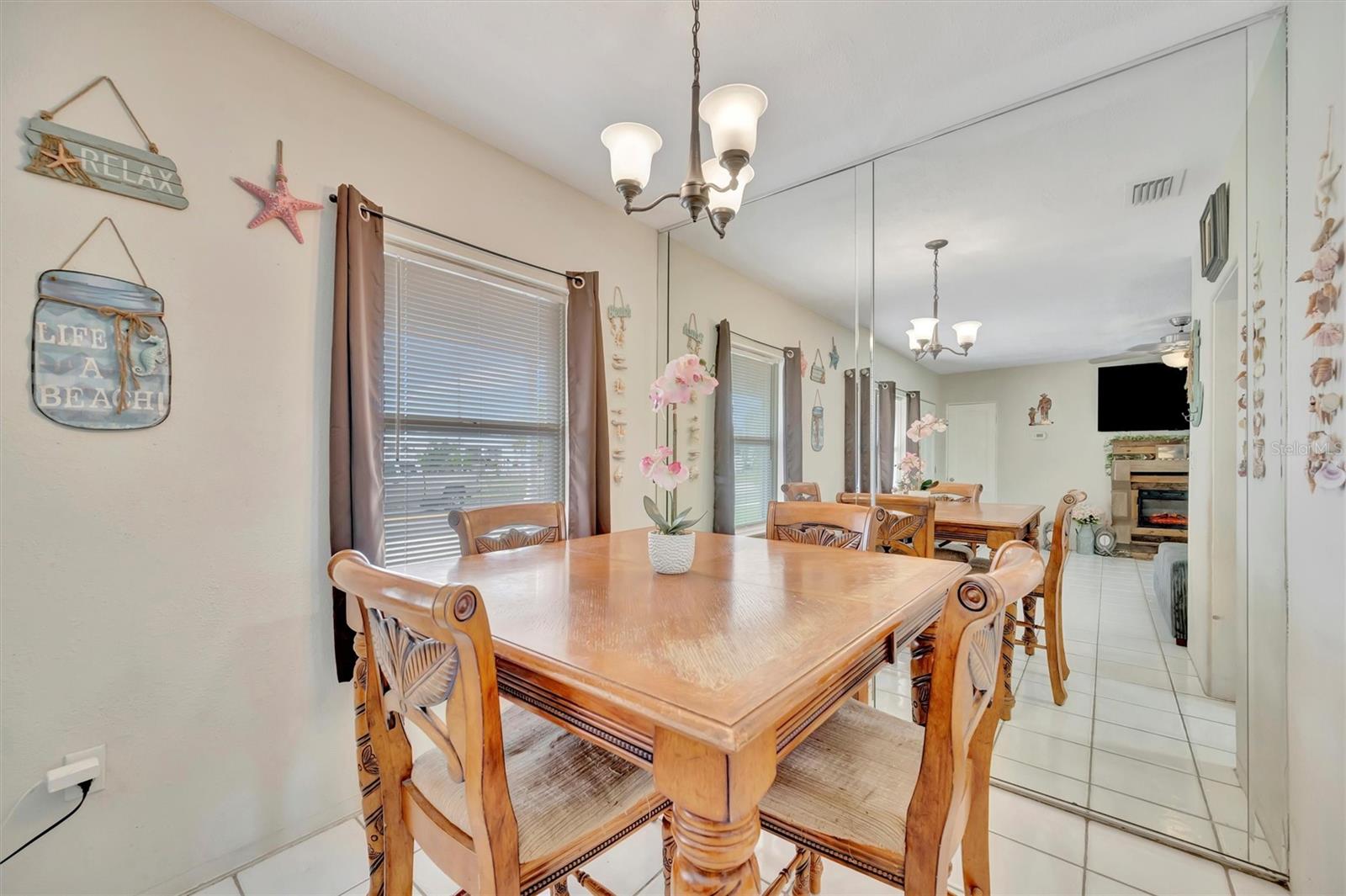 KENILWORTH - Residential