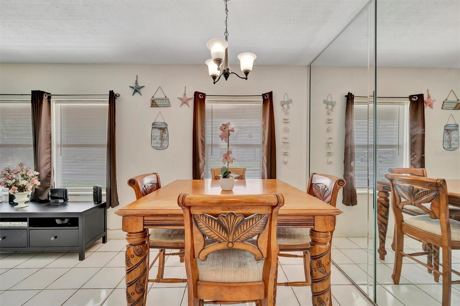 KENILWORTH - Residential