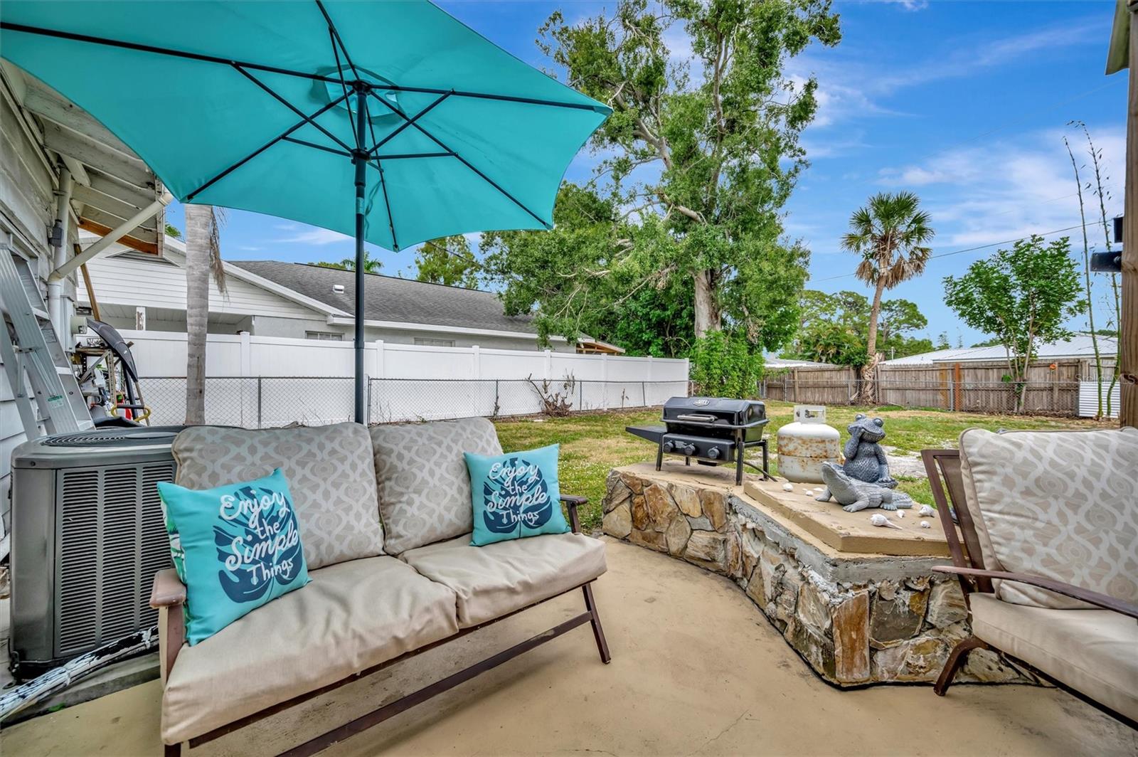 KENILWORTH - Residential