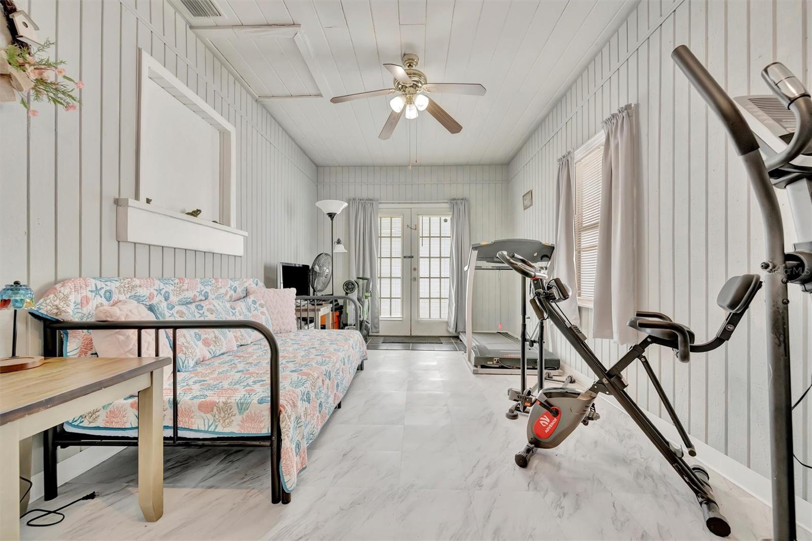 KENILWORTH - Residential