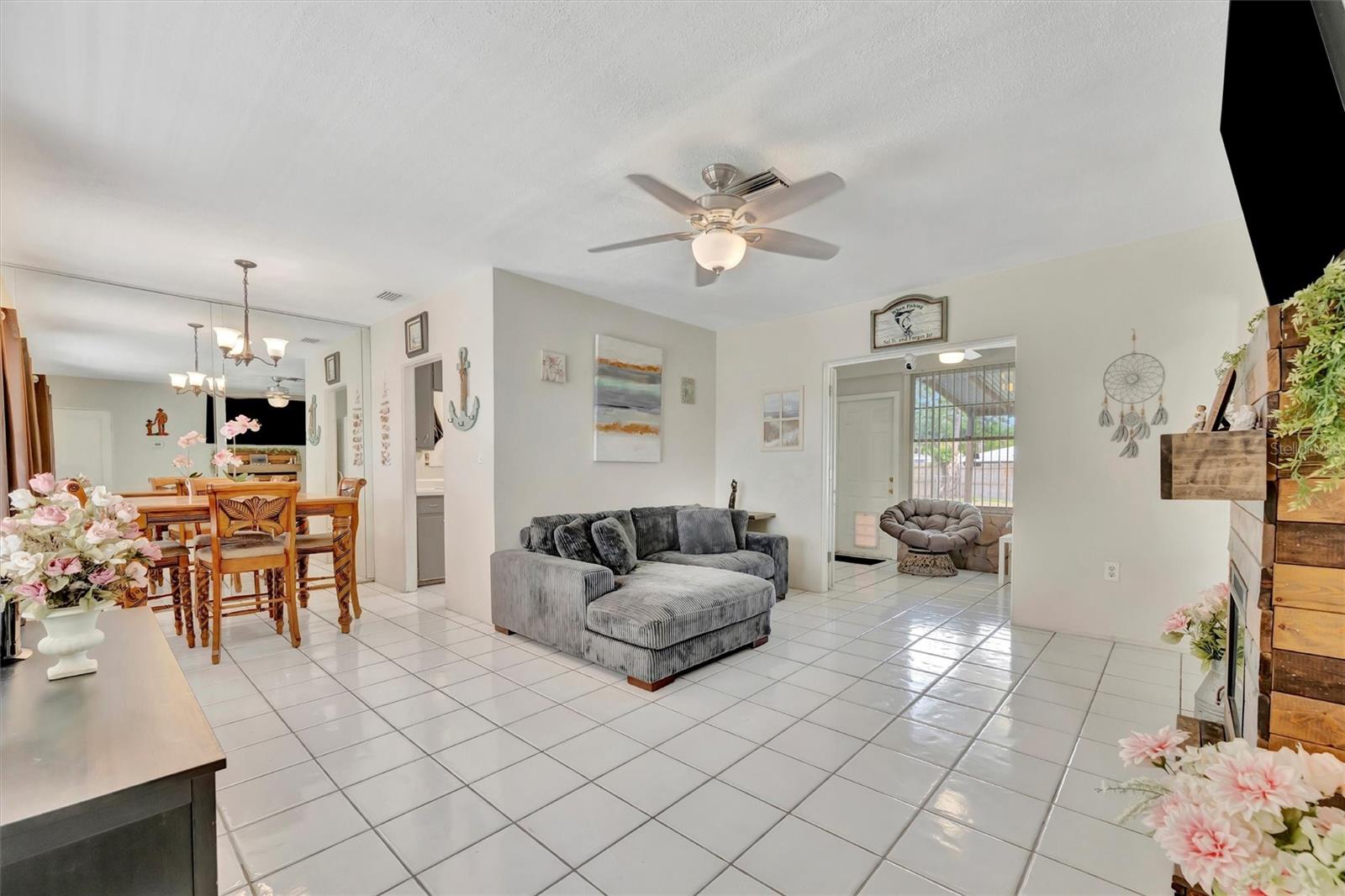 KENILWORTH - Residential