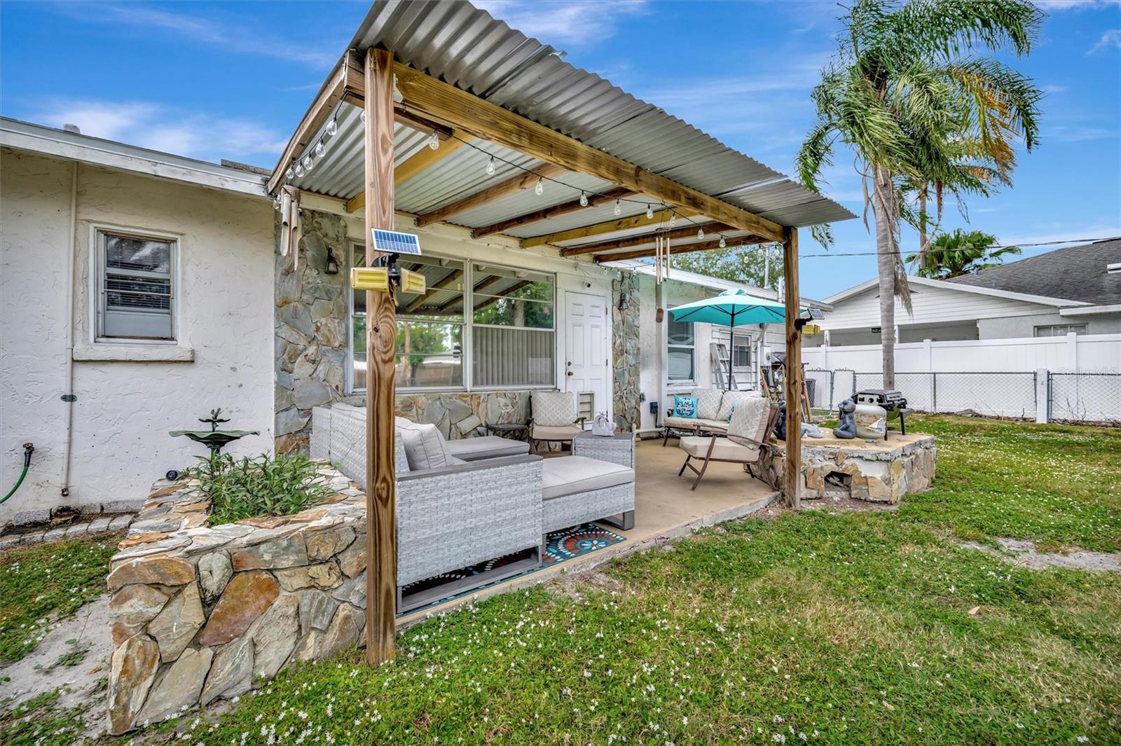 KENILWORTH - Residential