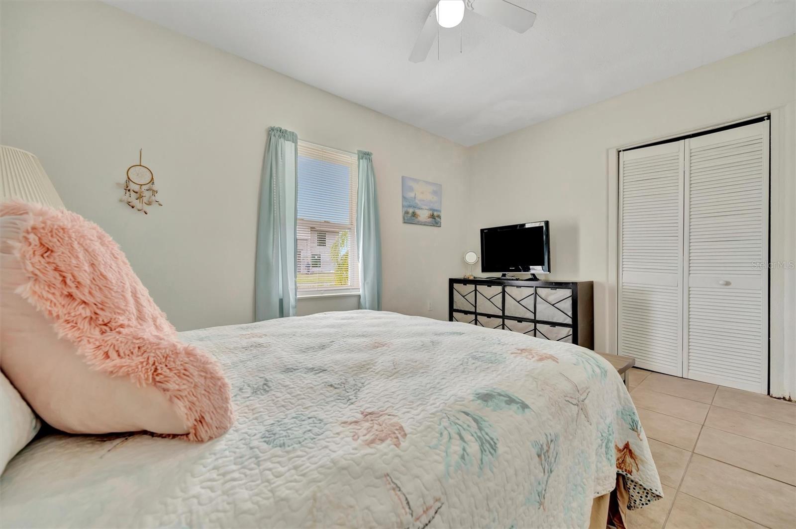 KENILWORTH - Residential