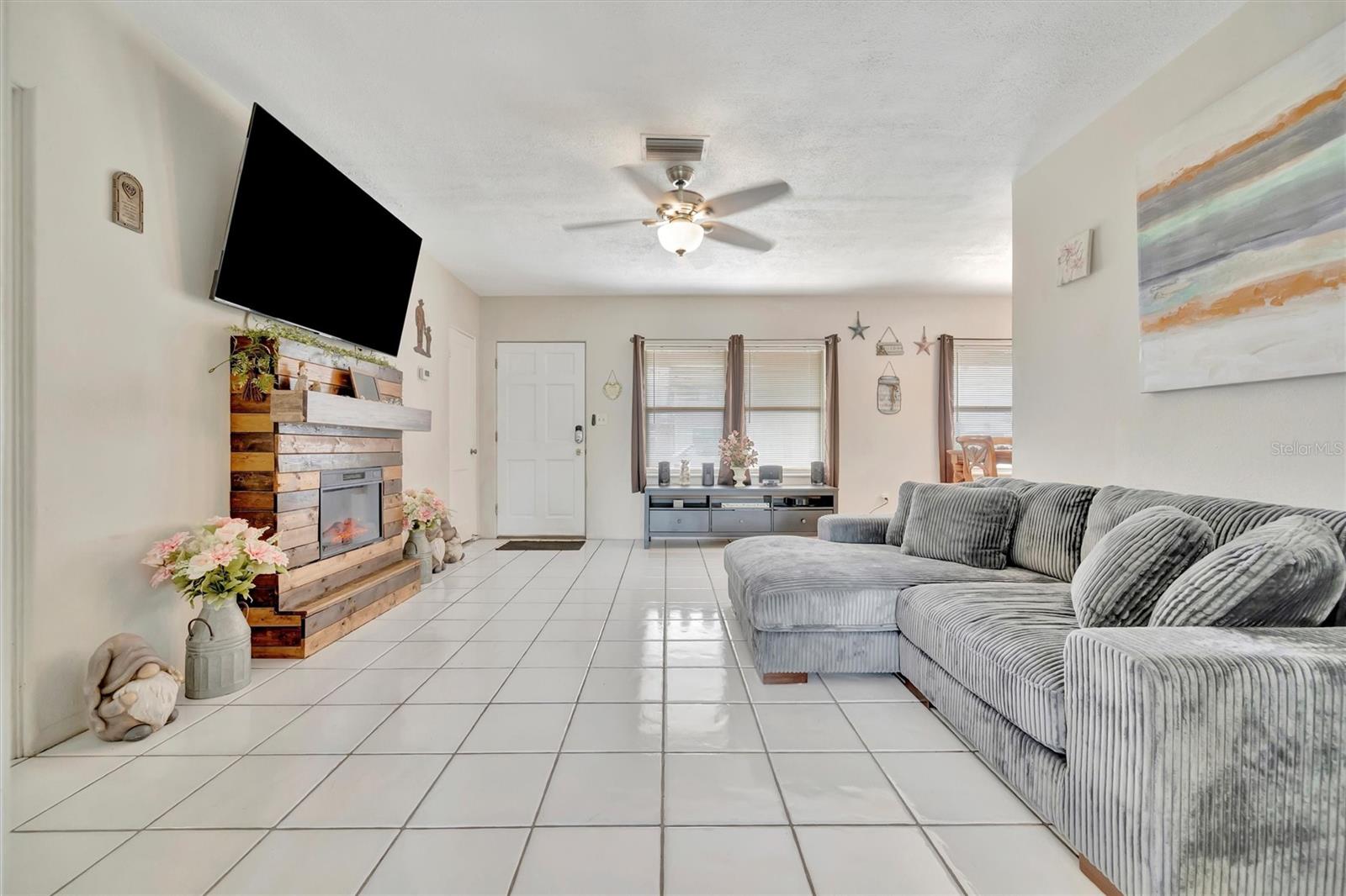 KENILWORTH - Residential