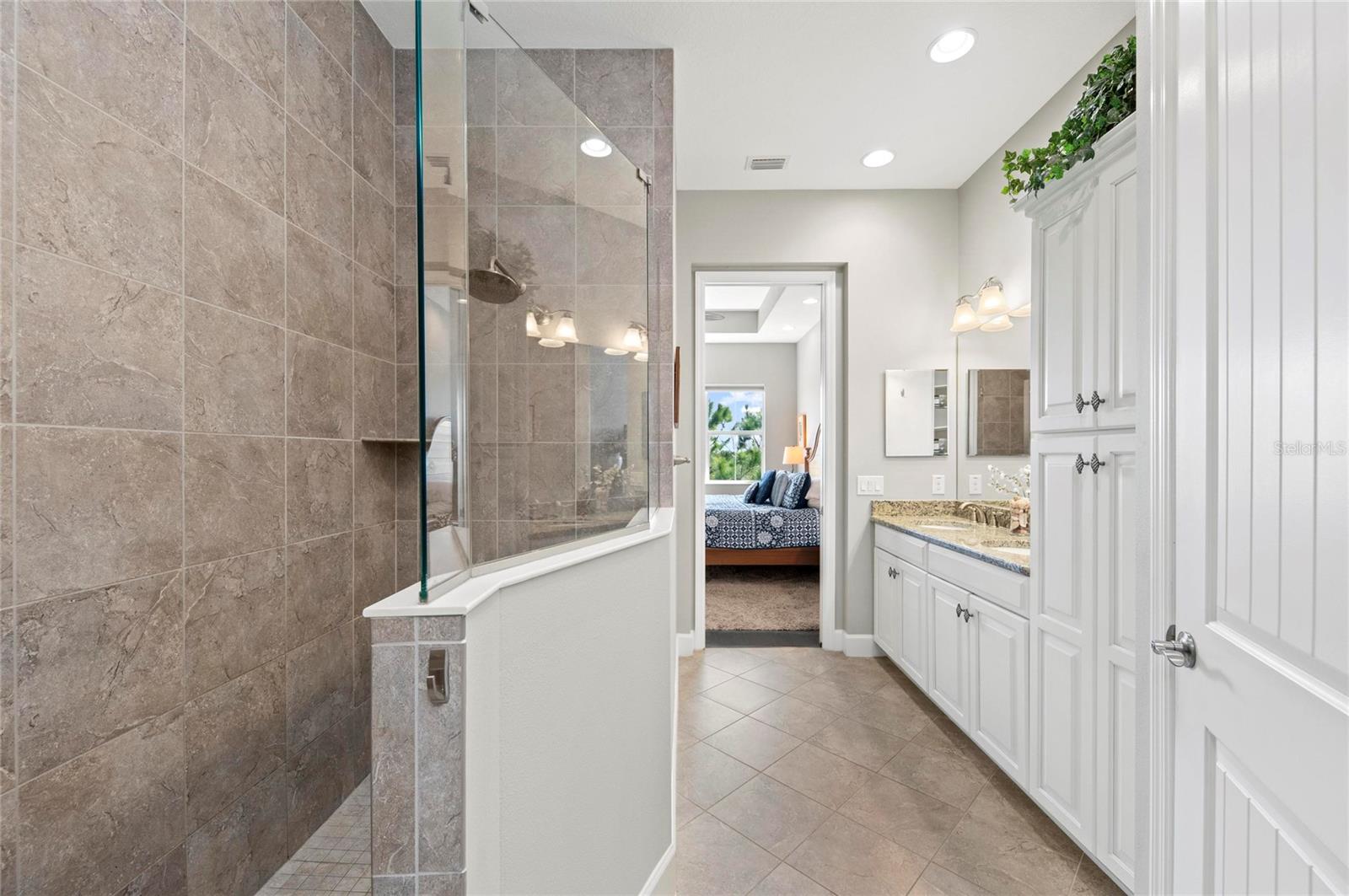 MANGROVE WALK ON HARBOUR ISLE PH 30 - Residential