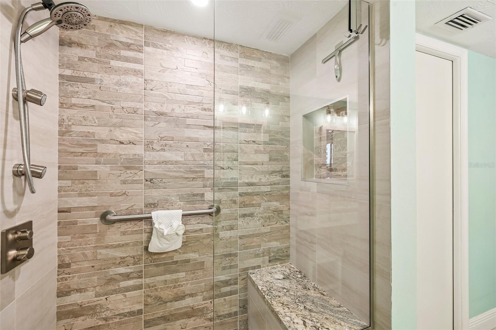 GULF & BAY CLUB PH 4 - Residential