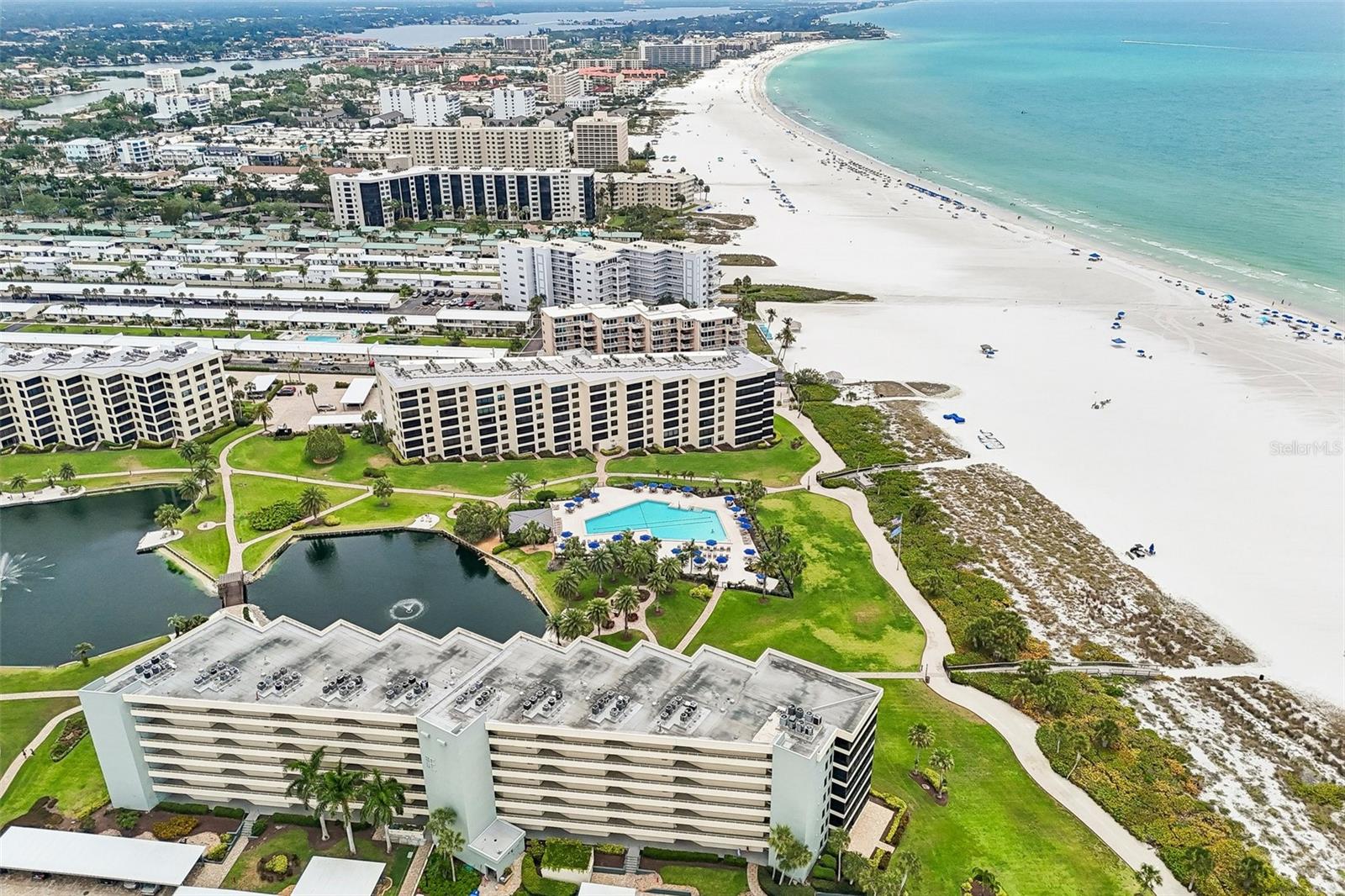 GULF & BAY CLUB PH 4 - Residential