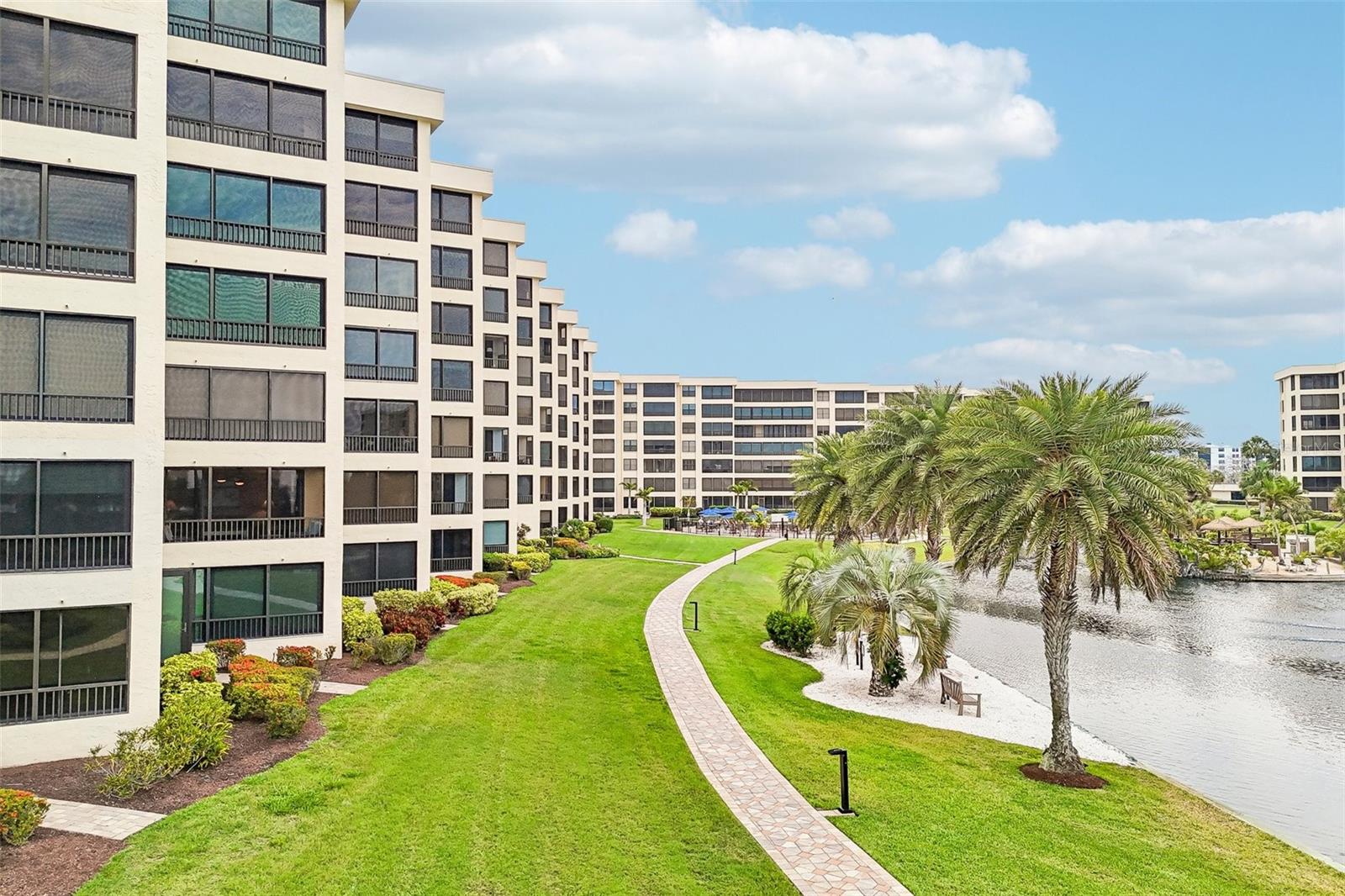 GULF & BAY CLUB PH 4 - Residential
