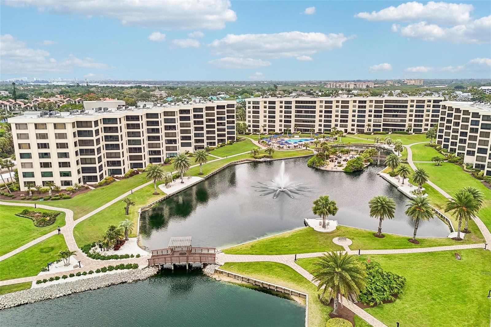 GULF & BAY CLUB PH 4 - Residential