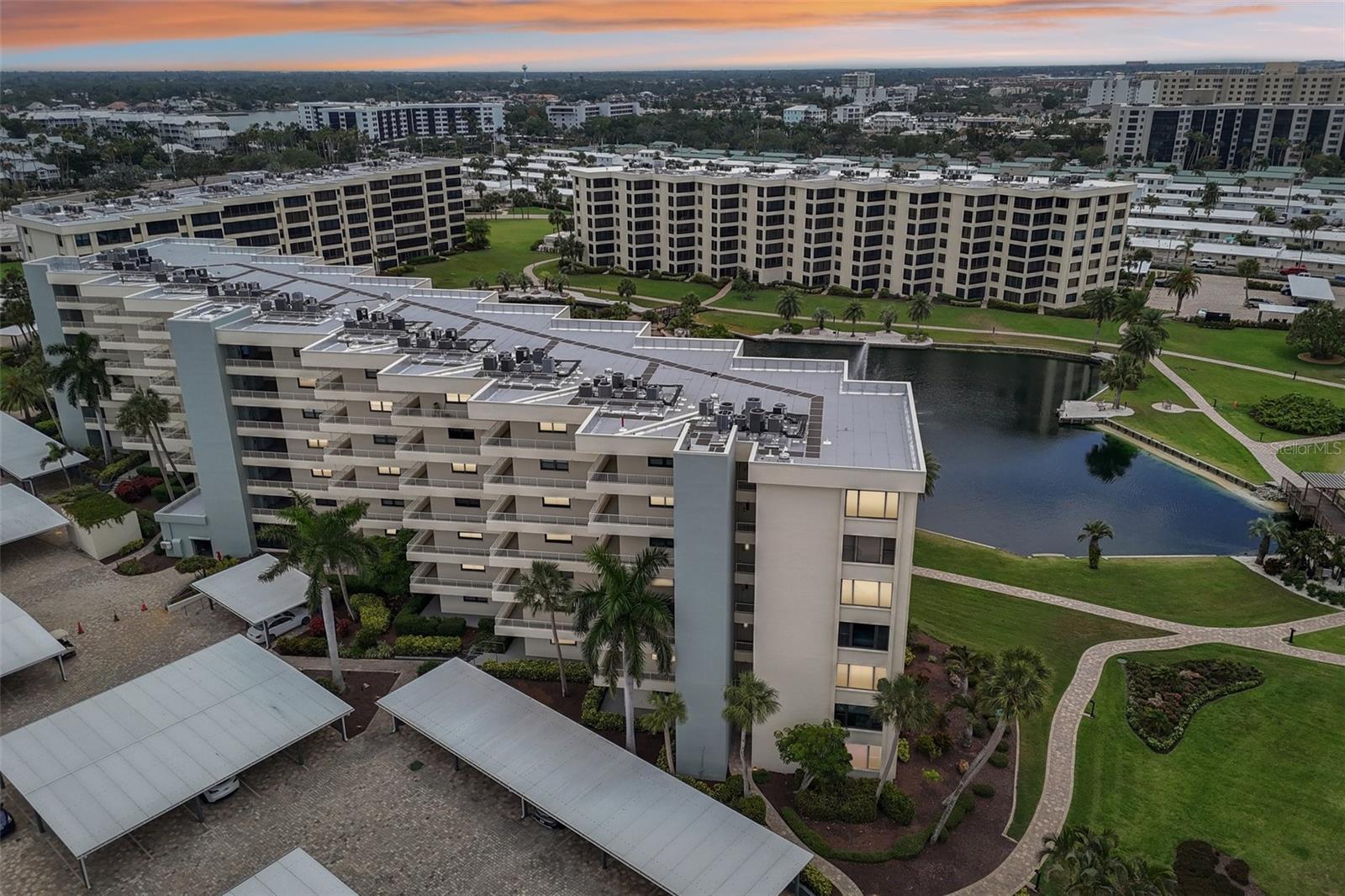 GULF & BAY CLUB PH 4 - Residential
