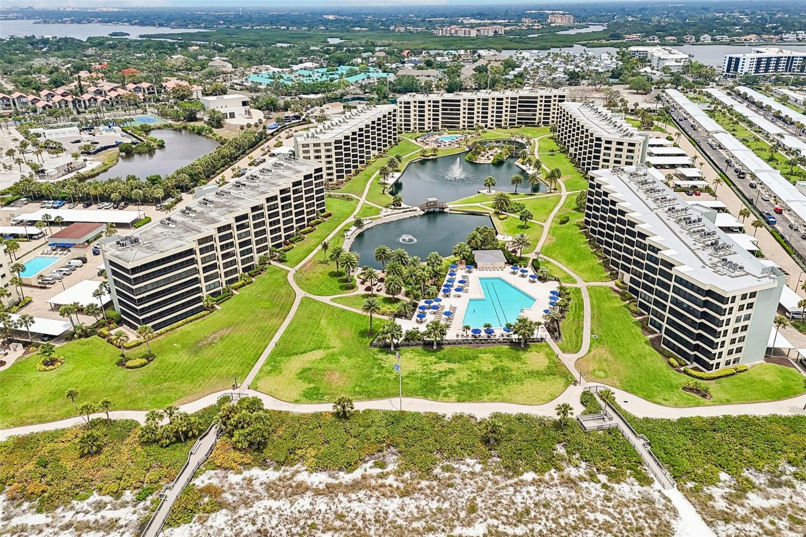 GULF & BAY CLUB PH 4 - Residential