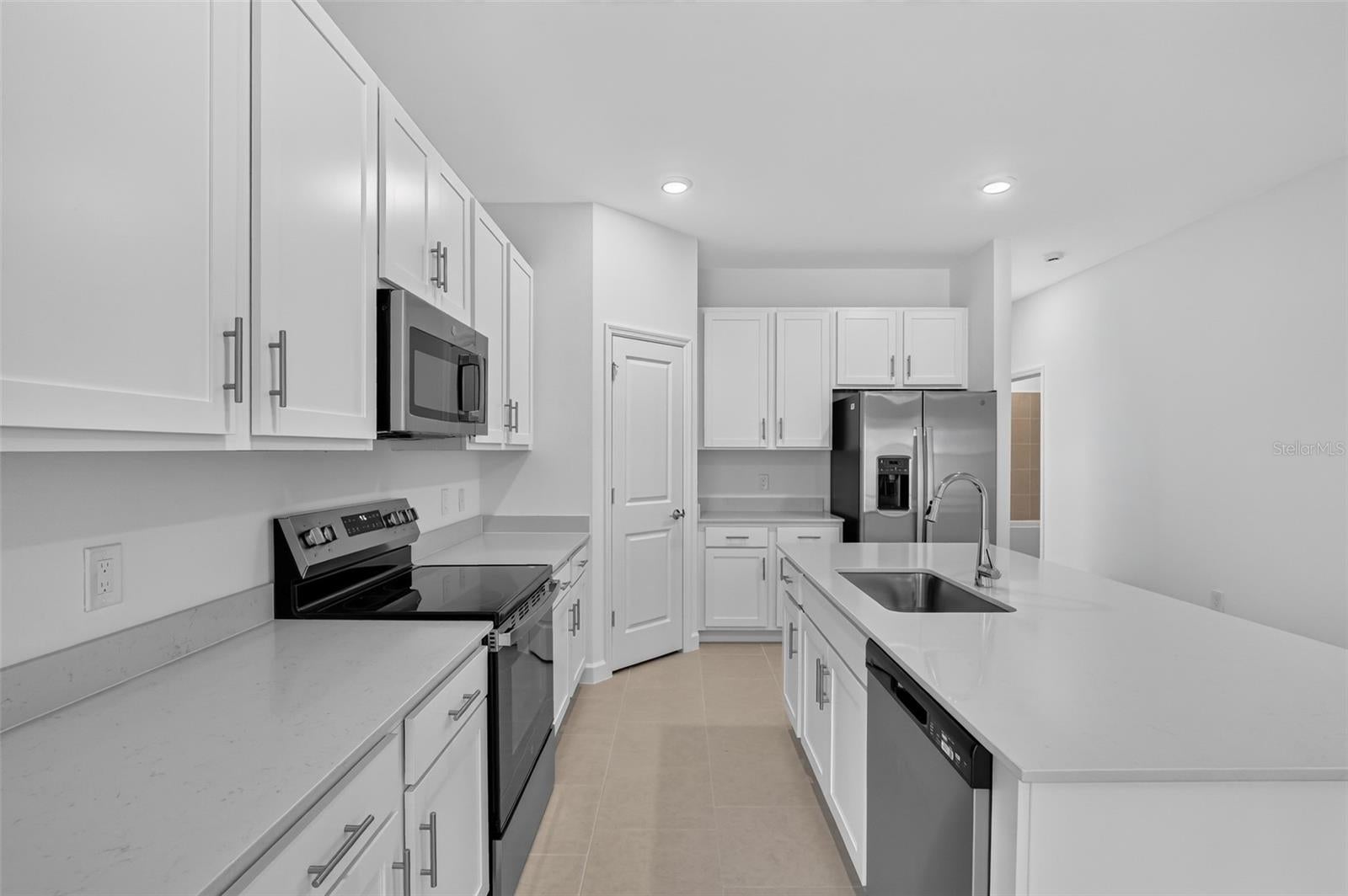 28013 MOONSTAR COURT