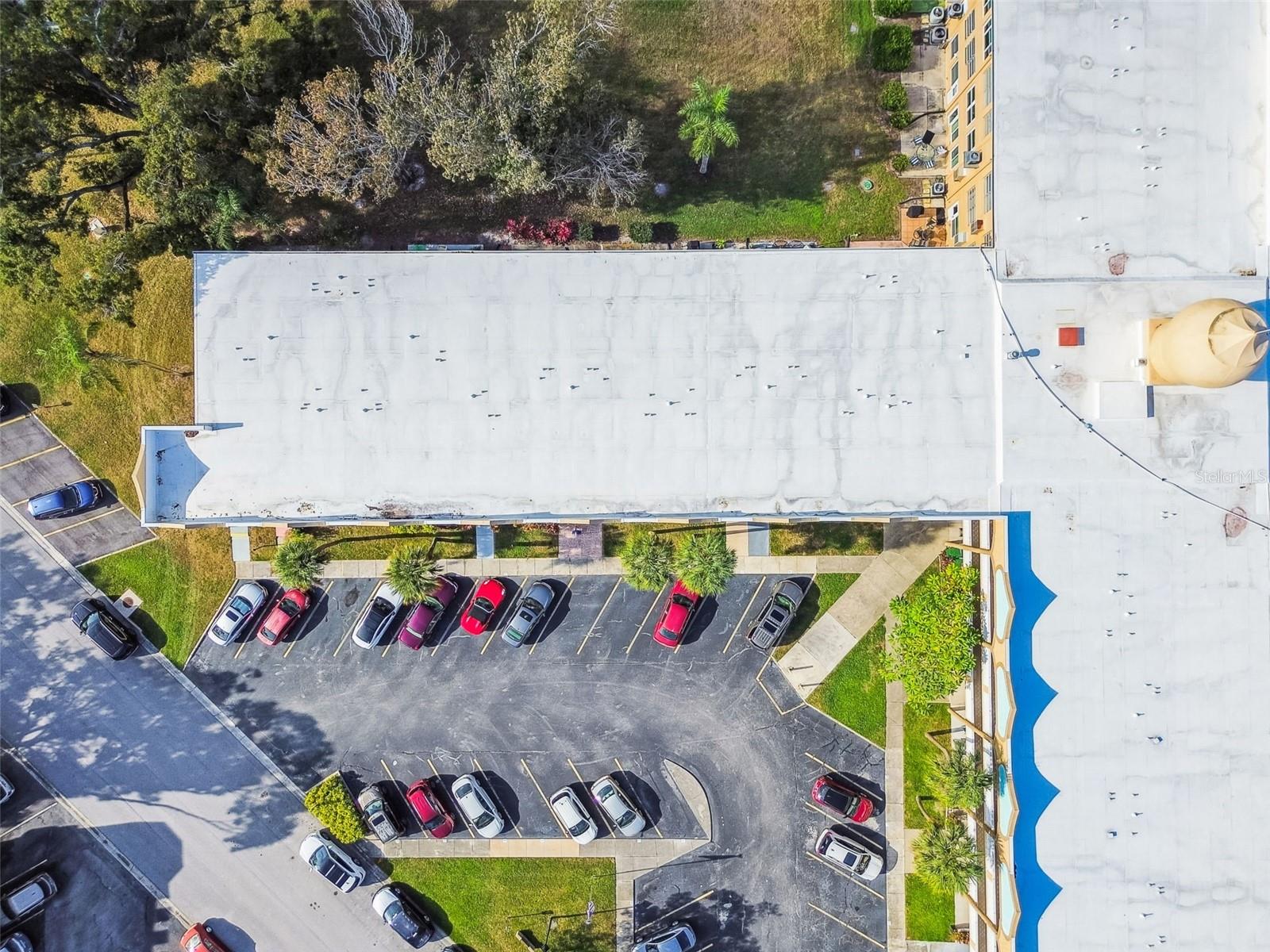 ON TOP OF THE WORLD - Residential