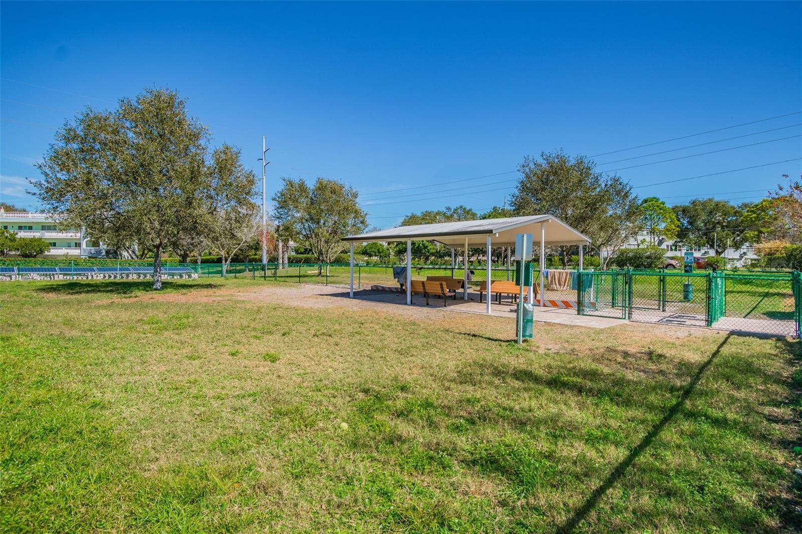 ON TOP OF THE WORLD - Residential