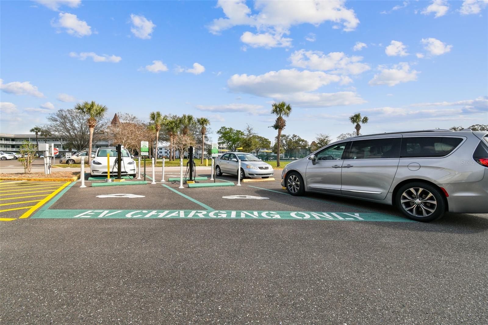 ON TOP OF THE WORLD - Residential