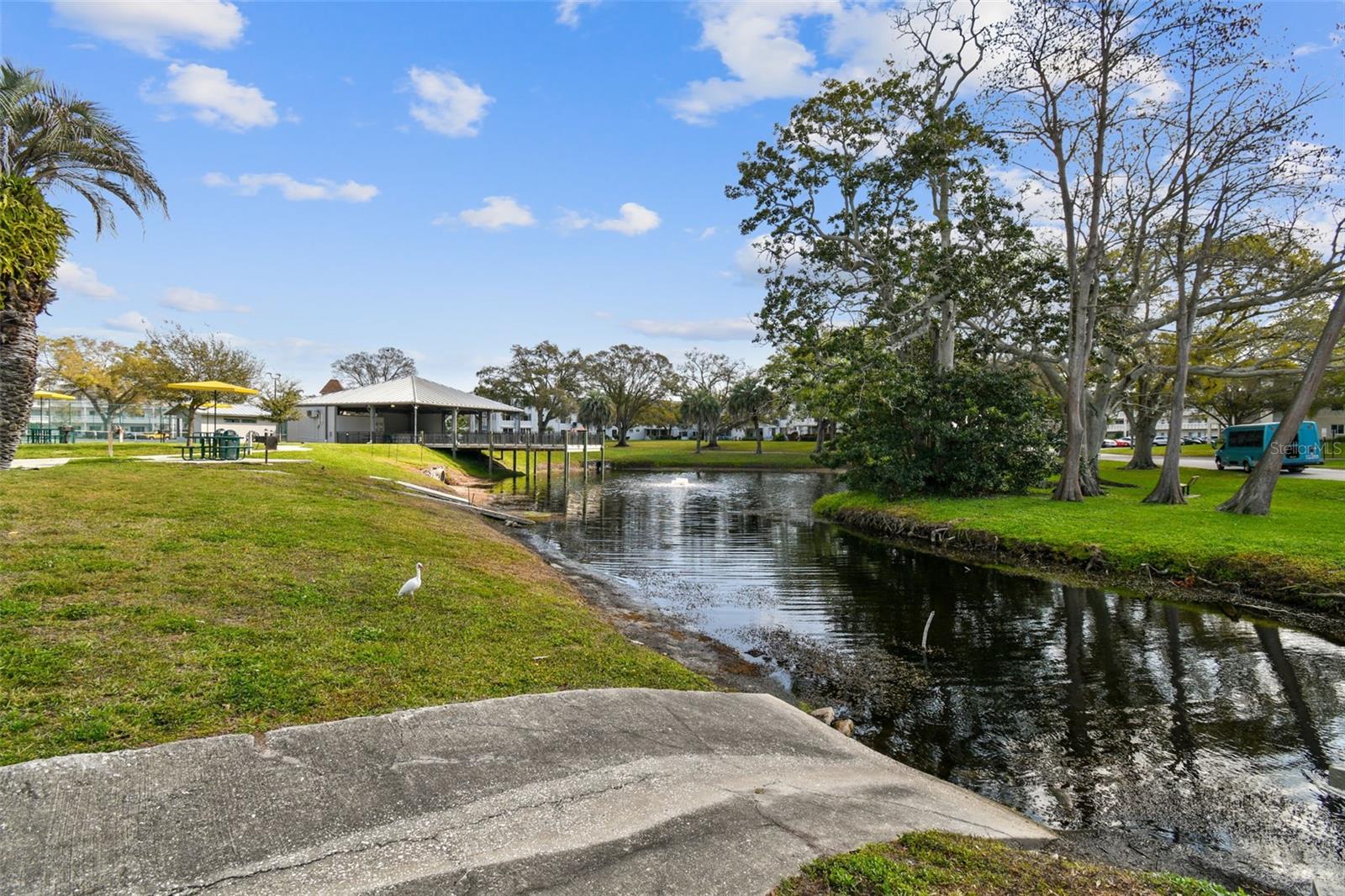 ON TOP OF THE WORLD - Residential