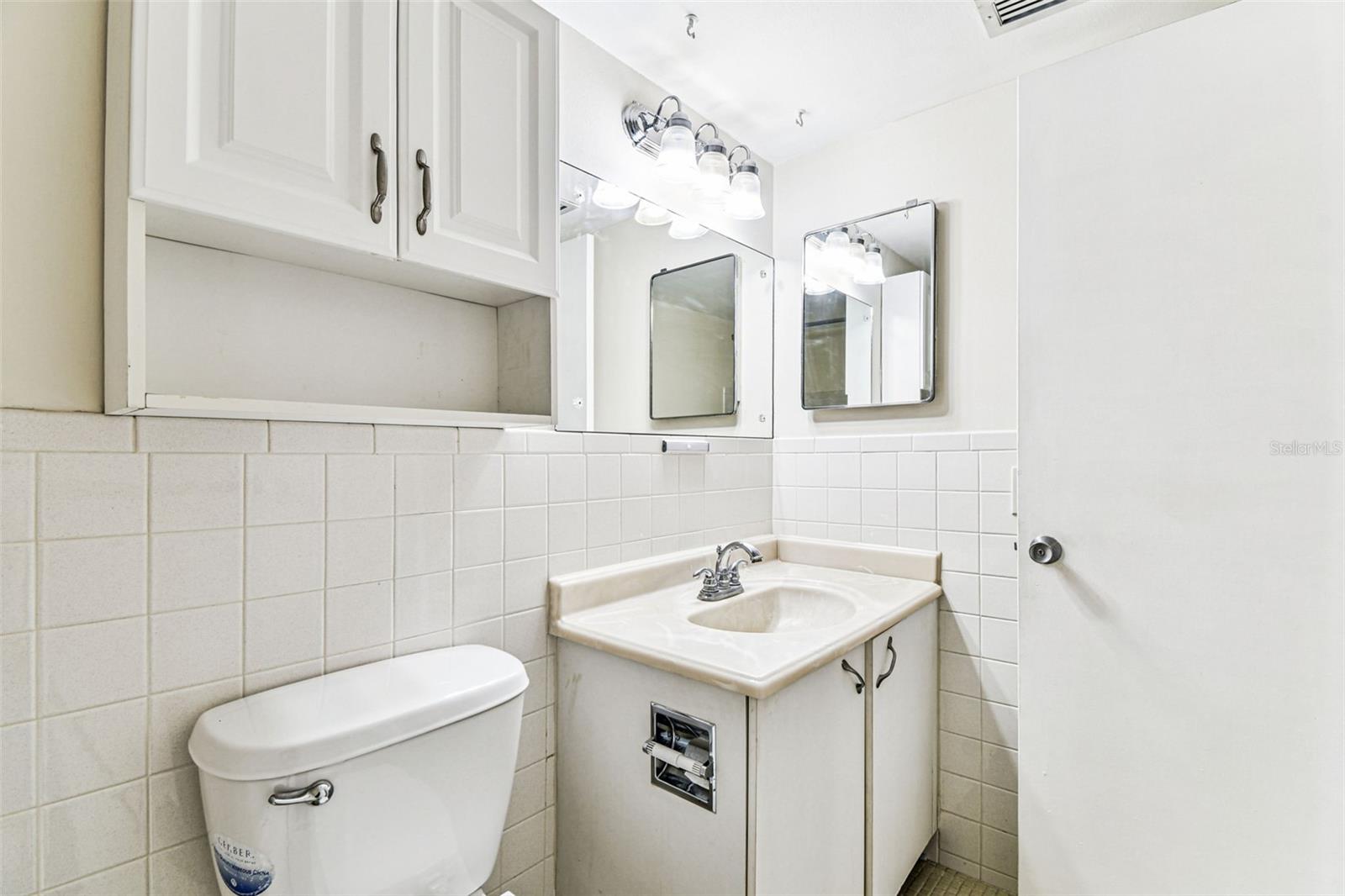 ON TOP OF THE WORLD - Residential