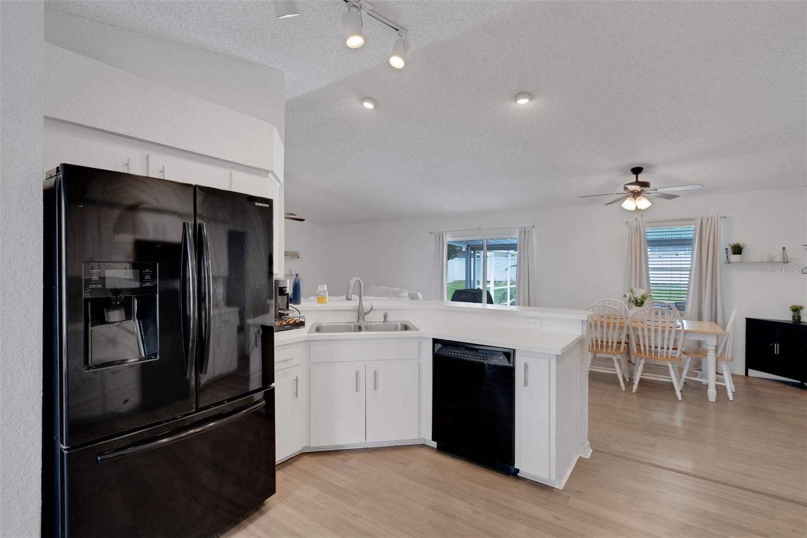 7642 HABERSHAM DRIVE