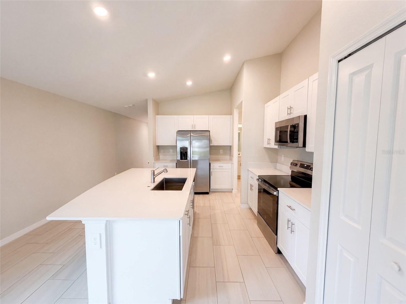 3513 RADIANT MOUNTAIN DRIVE