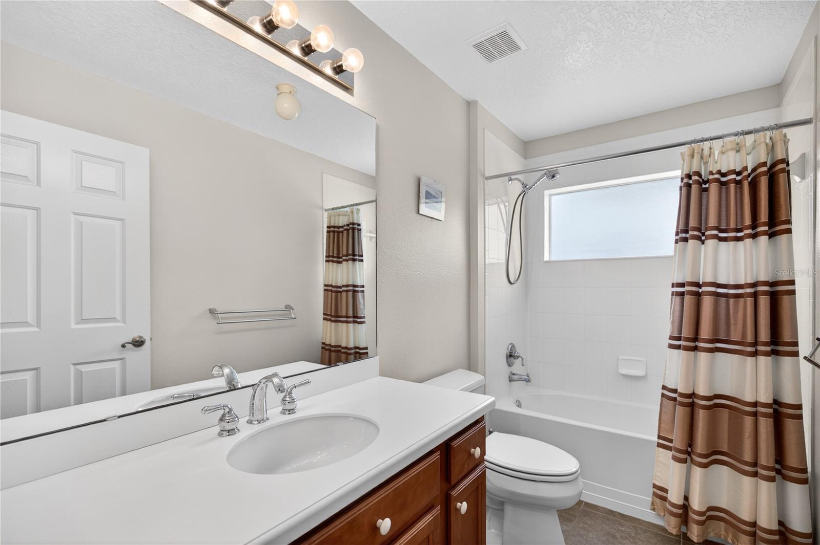 LAKES OF MOUNT DORA PH 1 - Residential