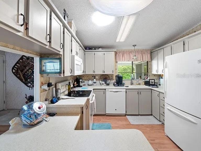 LAZY RIVER MHP - Residential