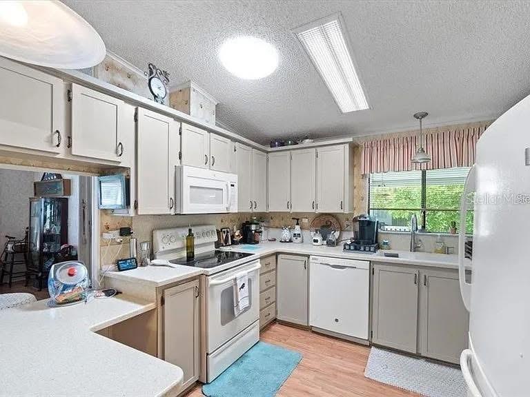 LAZY RIVER MHP - Residential