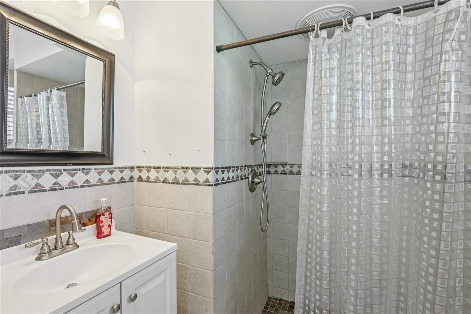 SURFWIND ESTATES - Residential