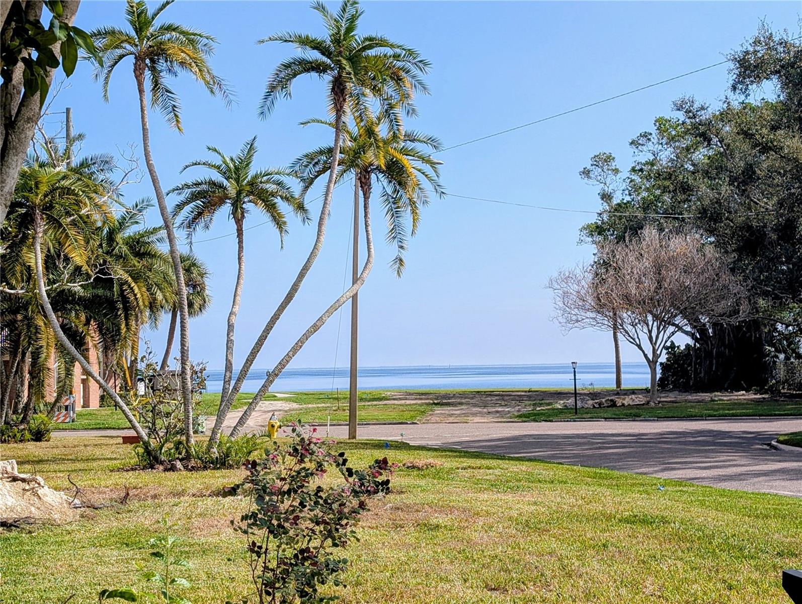 BAHAMA BEACH REP - Residential