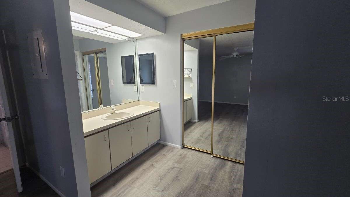 PINE SHADOWS CONDO PH 05 - Residential