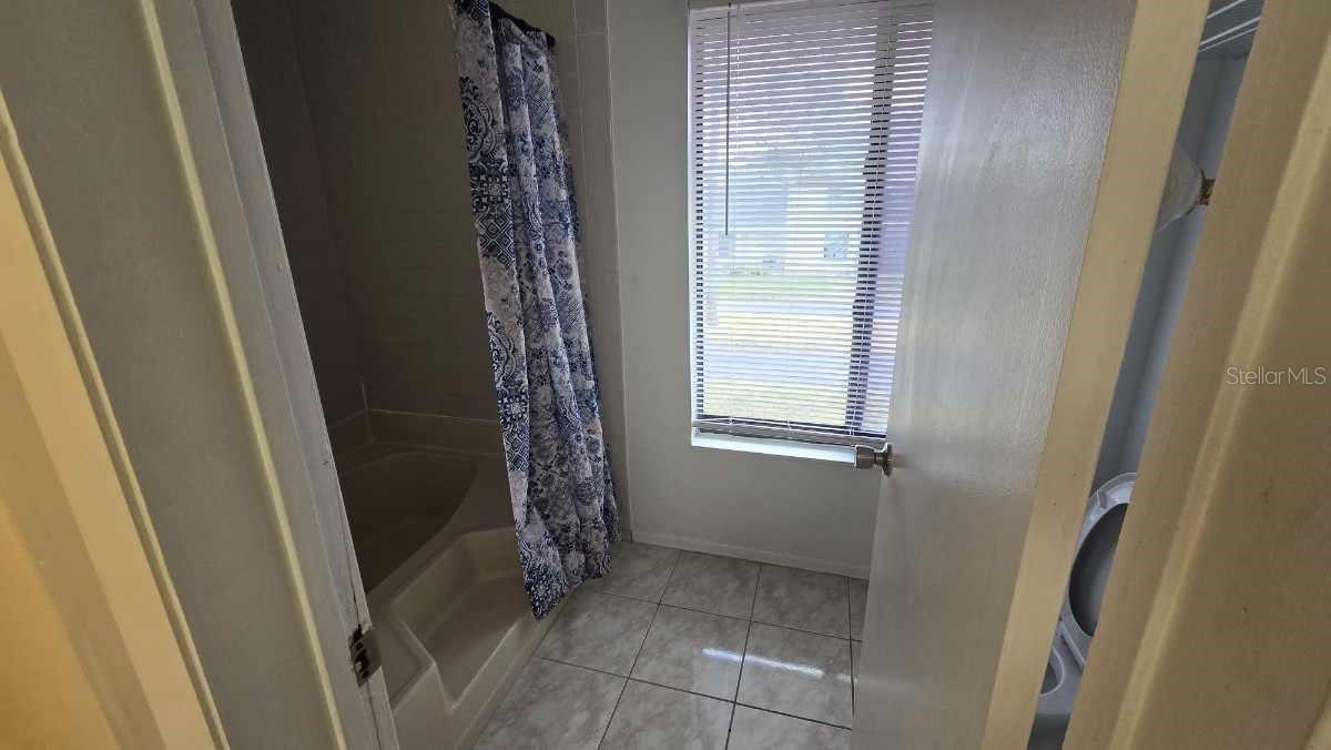 PINE SHADOWS CONDO PH 05 - Residential