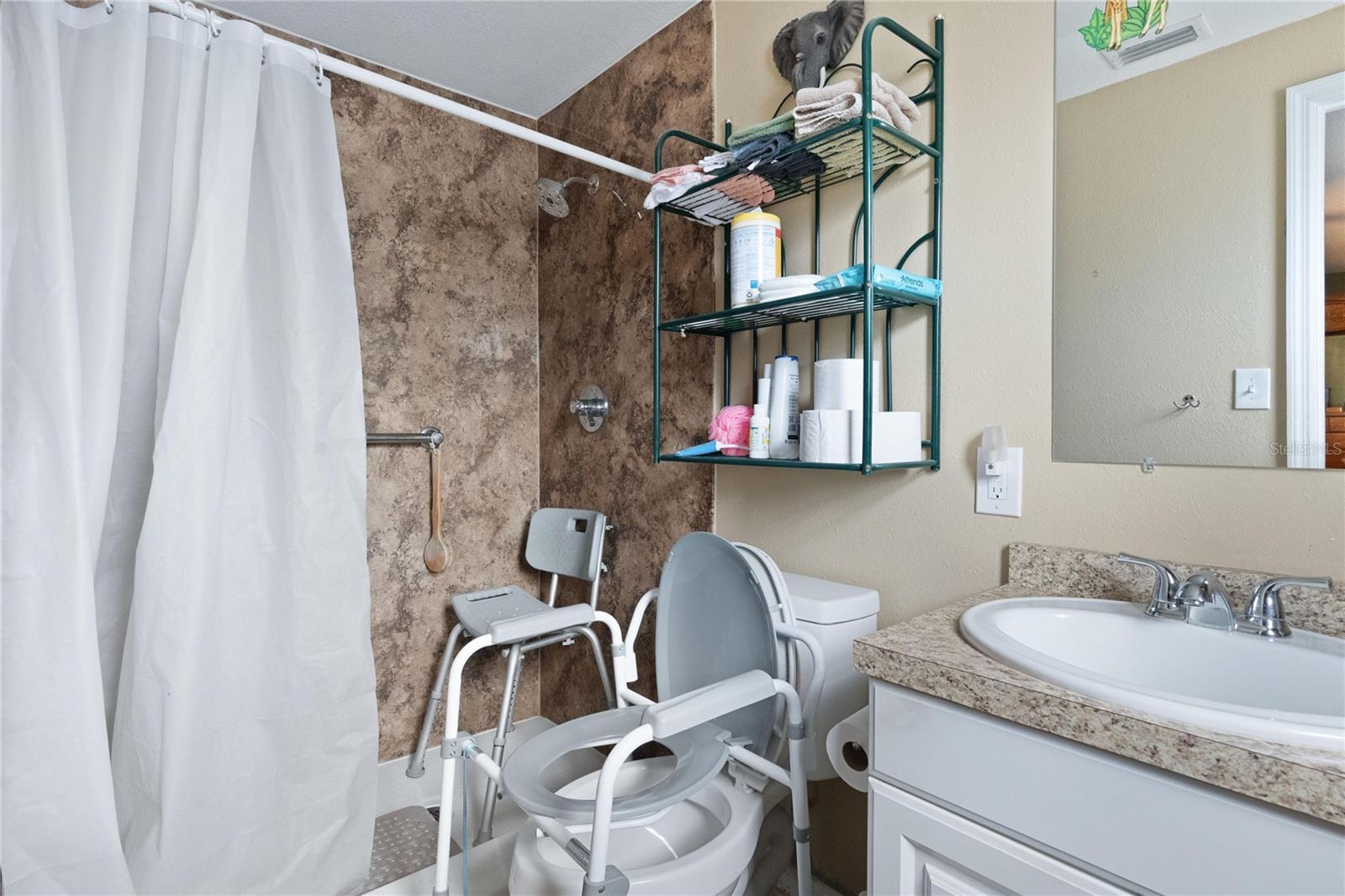 TRADEWINDS 5TH ADD - Residential