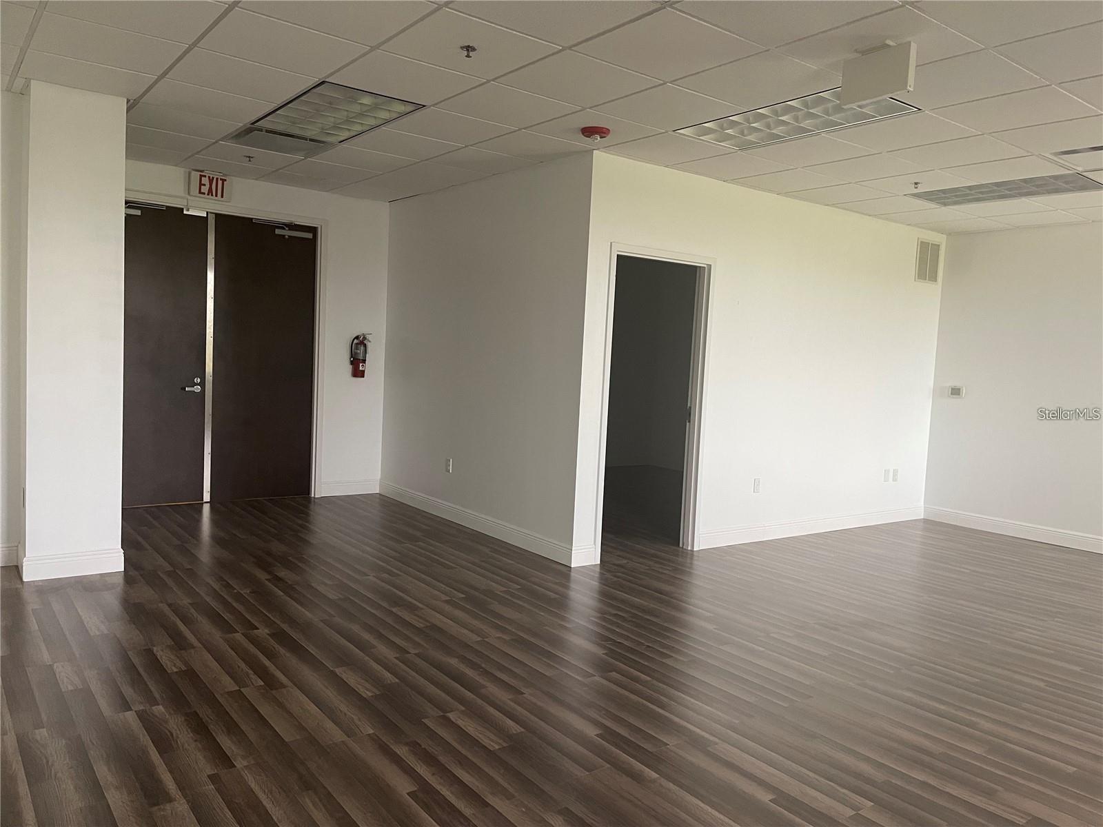 WINDERMERE BUSN CENTER - Commercial Sale