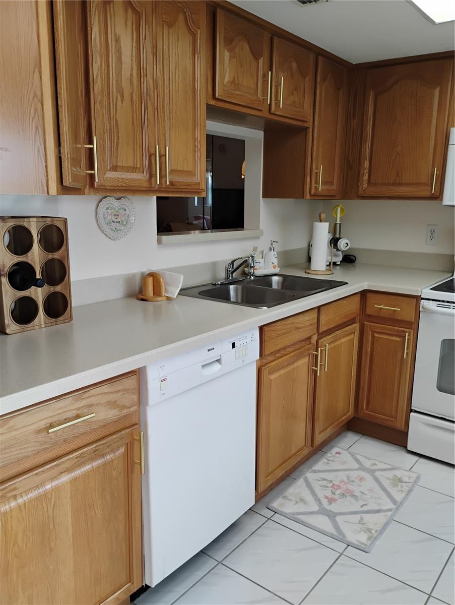 WOODLAND VILLAS CONDO 1 - Residential