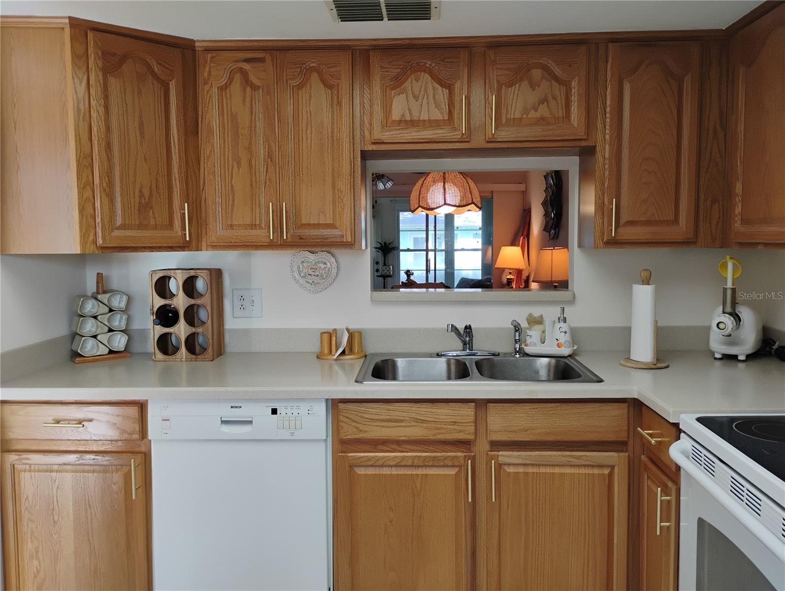 WOODLAND VILLAS CONDO 1 - Residential