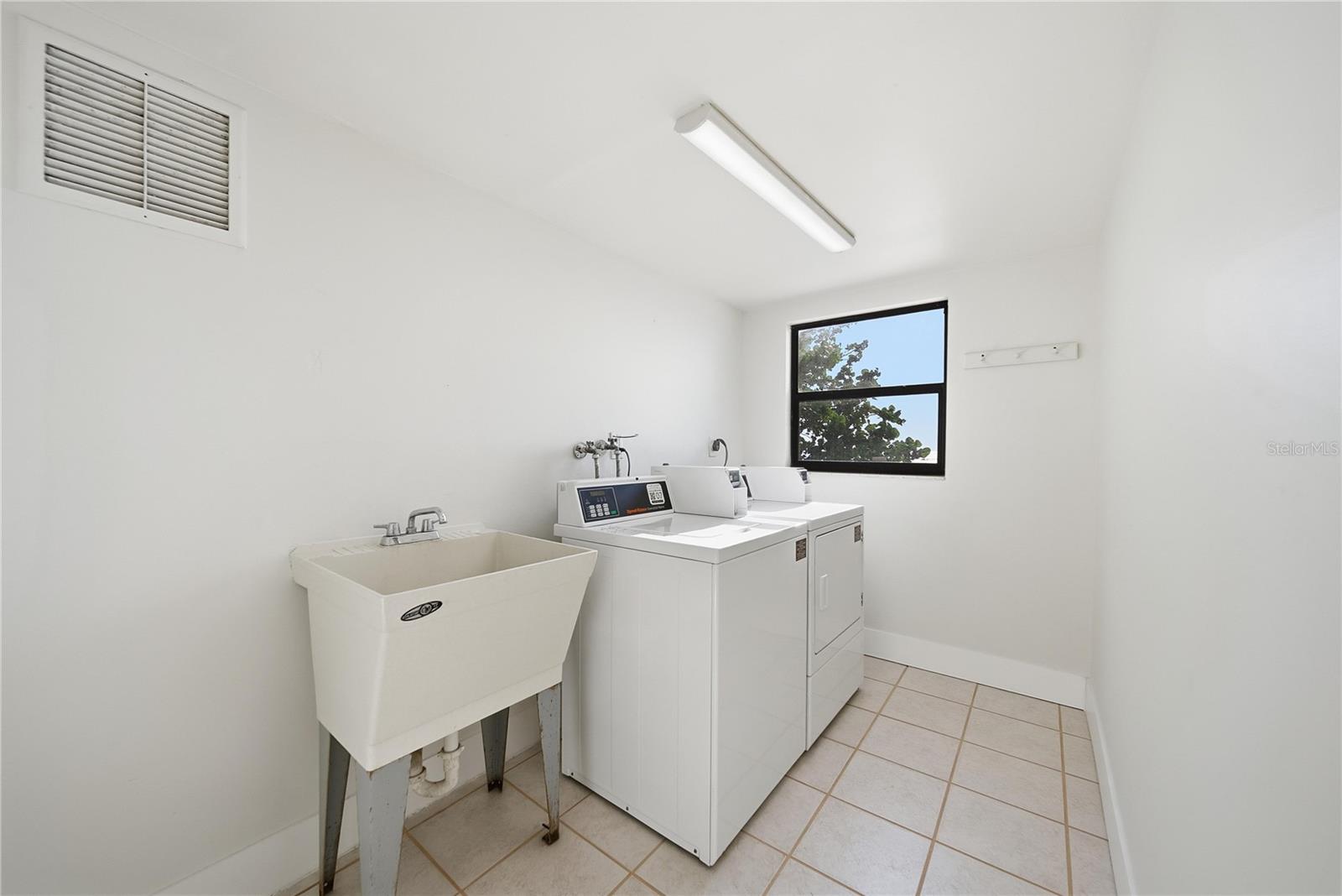 GULF MARINER THE CONDO - Residential