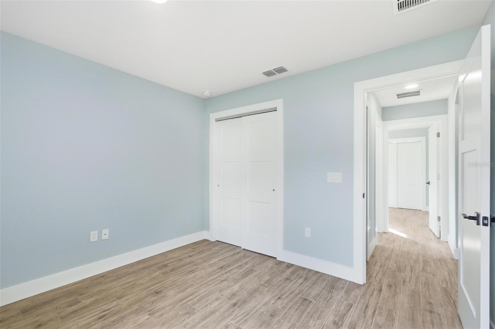 ROYAL PALMS - Residential