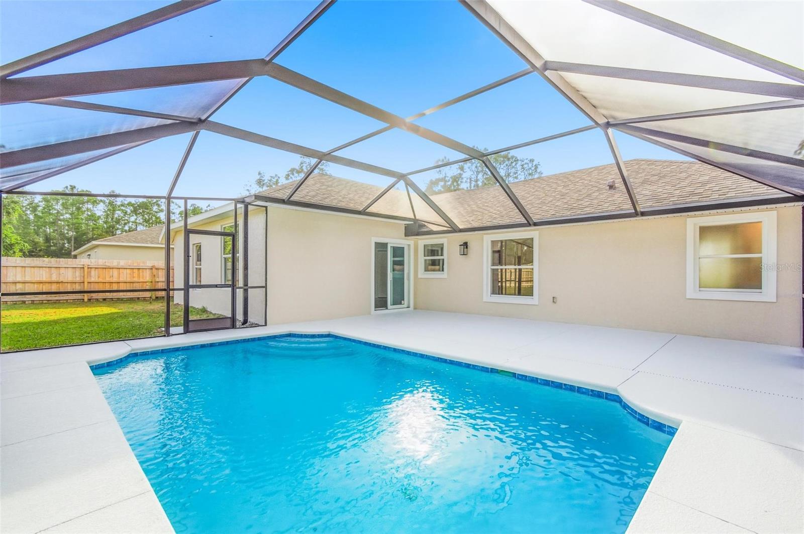 ROYAL PALMS - Residential