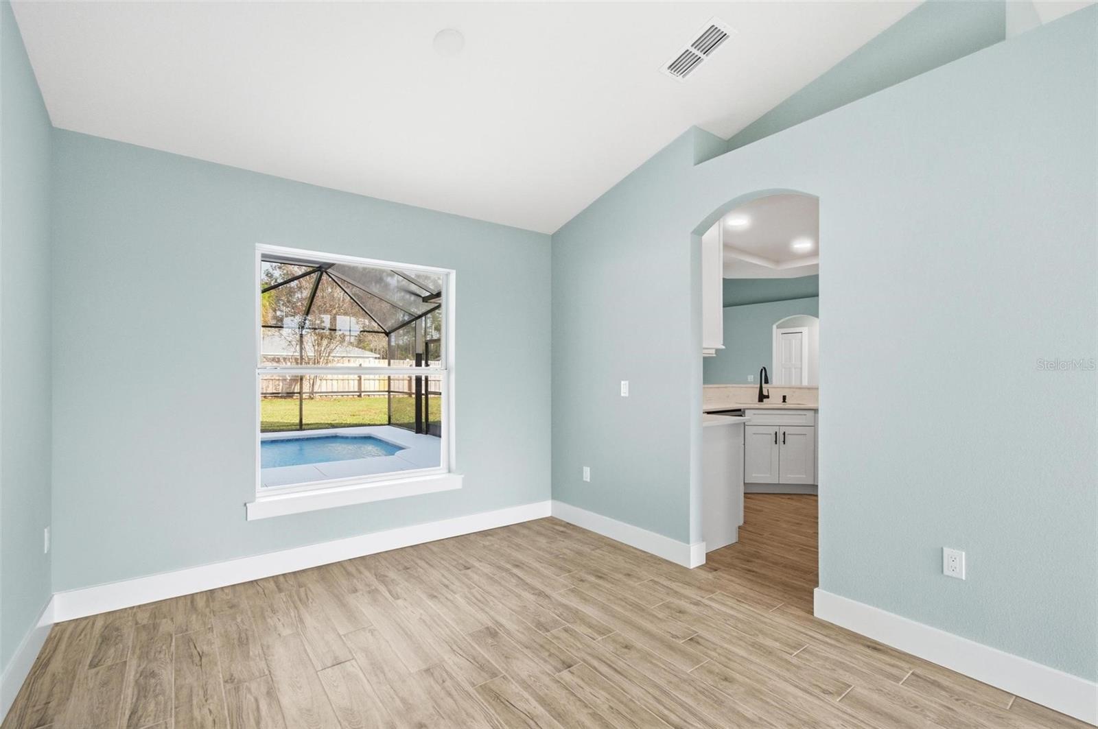 ROYAL PALMS - Residential