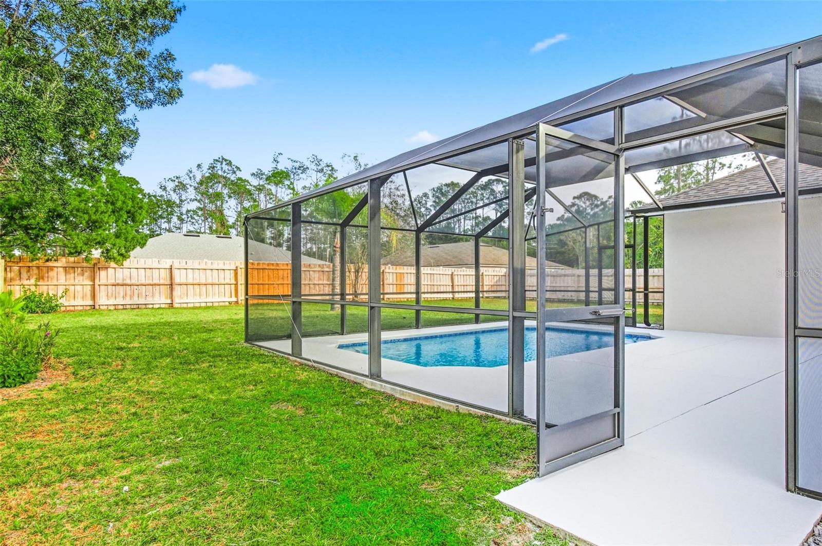 ROYAL PALMS - Residential