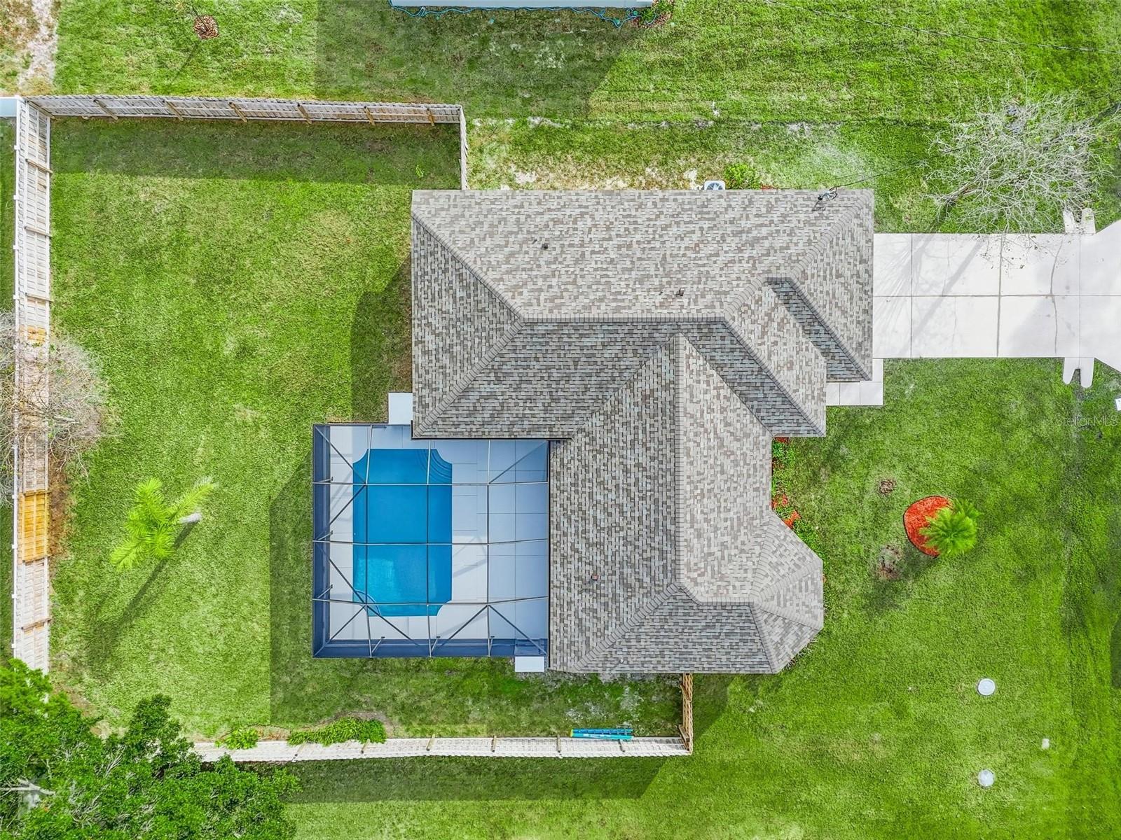 ROYAL PALMS - Residential