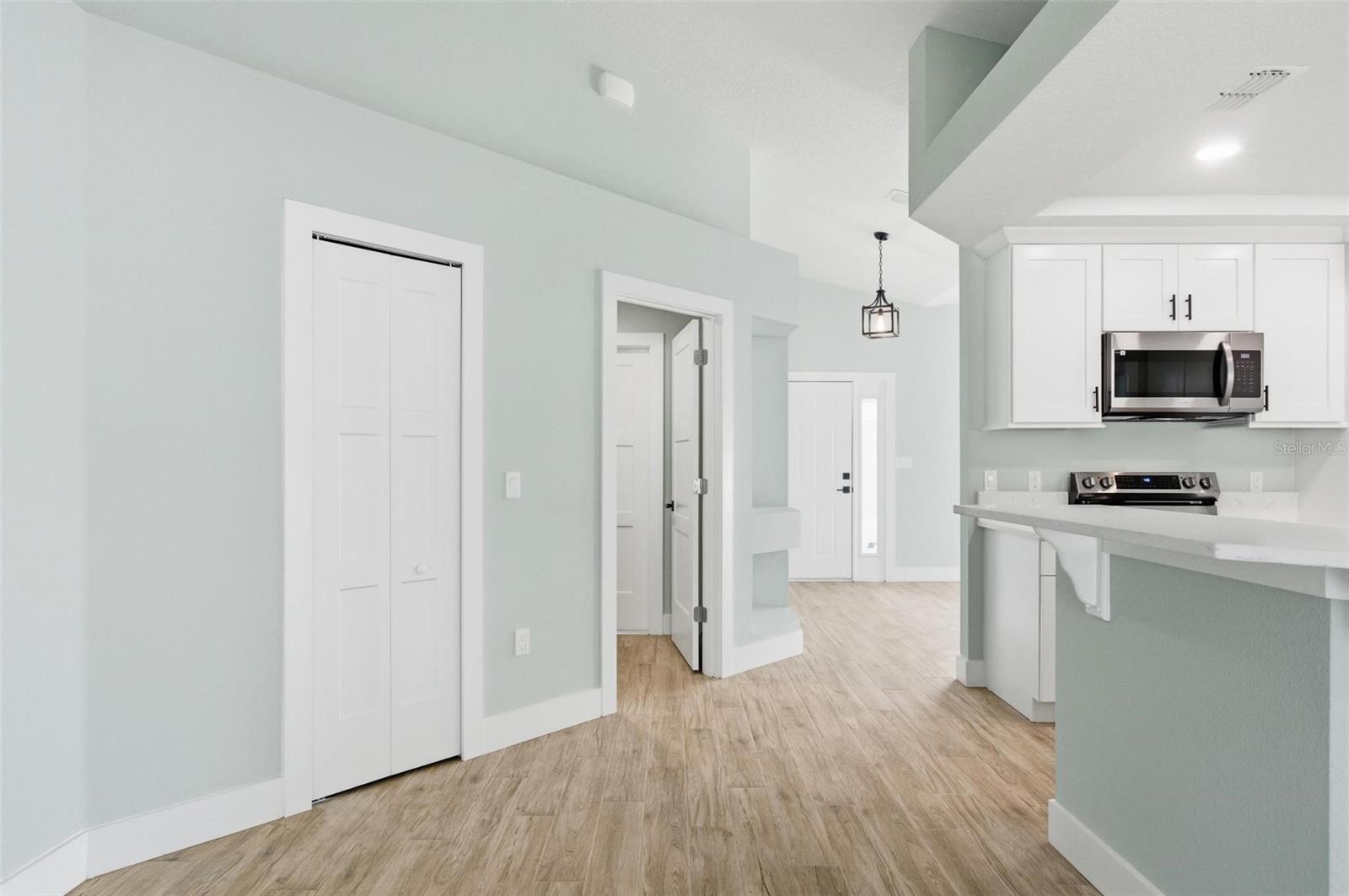 ROYAL PALMS - Residential