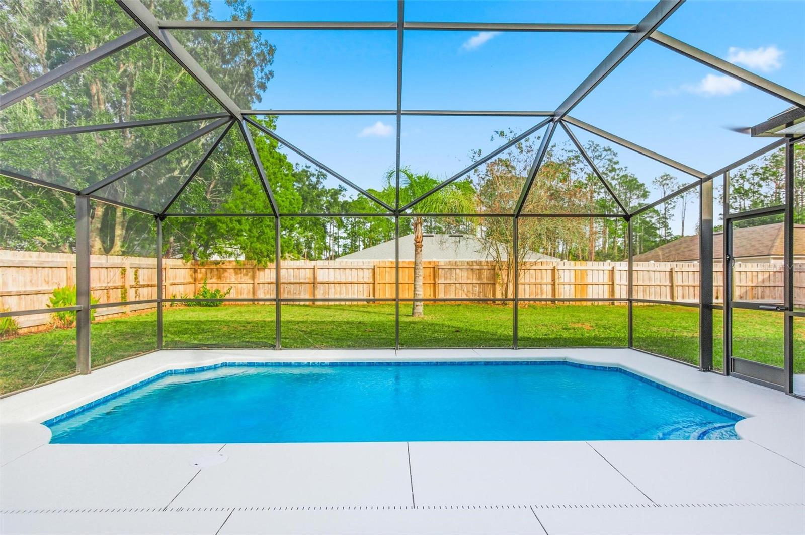 ROYAL PALMS - Residential